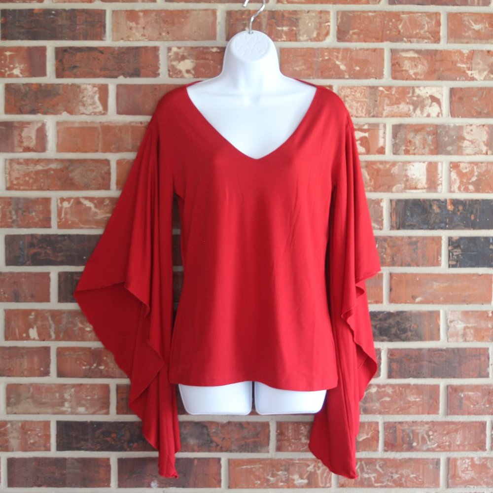 Closet Clean Out Sale! Venus Women's Medium Draped Kimono Sleeve Top